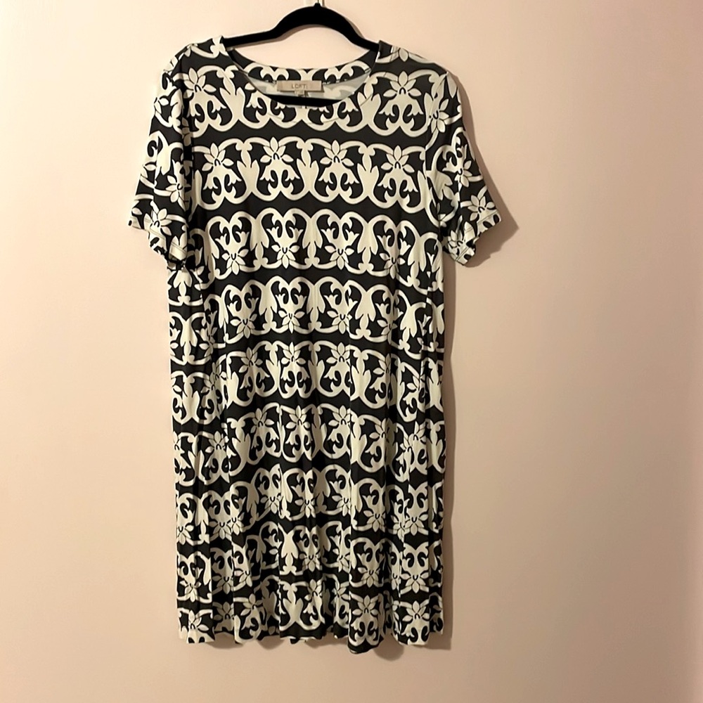 NWOT, Loft dress size Large.